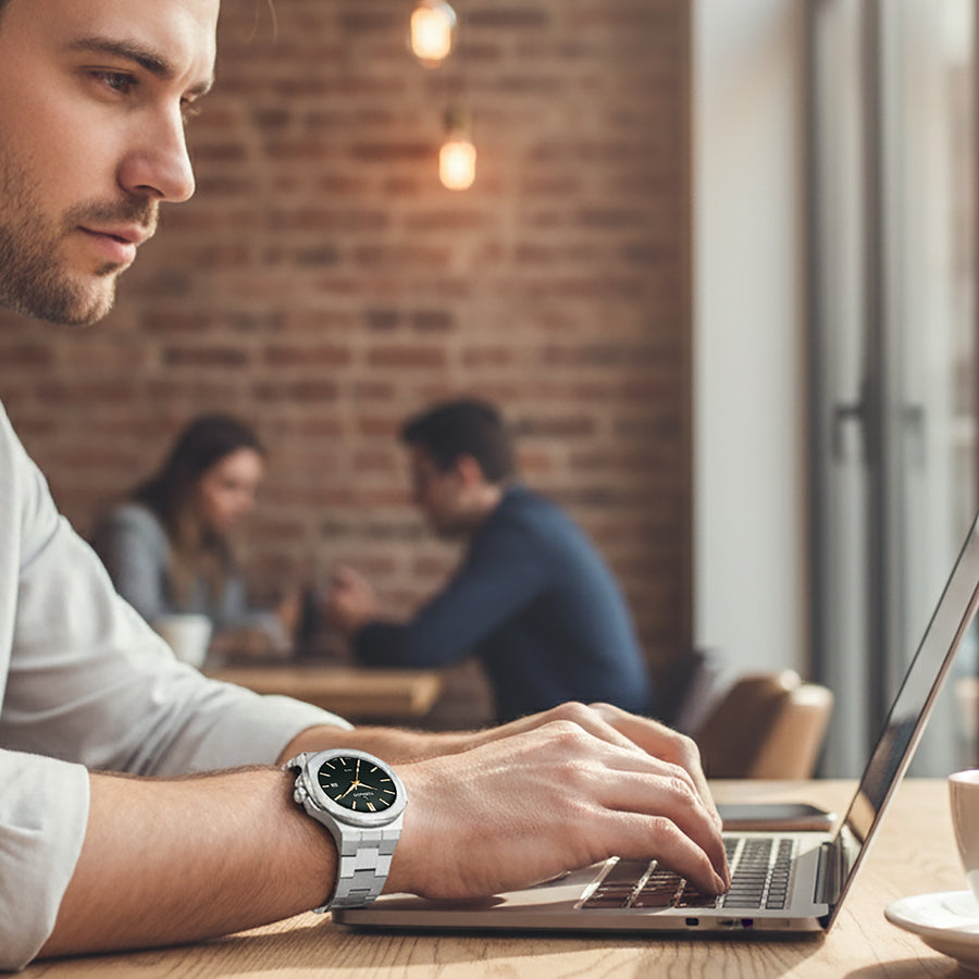 AURORA EON Analog Green